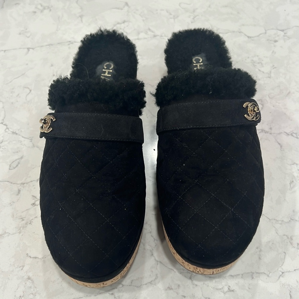 COPY - Chanel 2021 interlocking CC Logo Mules